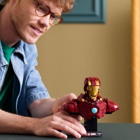 Set de construcție Lego Marvel: Iron Man Helmet 76327 imaginea #7 — magazin online Desire.md