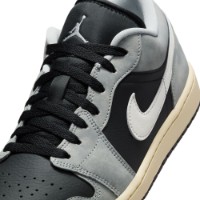Ghete pentru bărbați Nike Air Jordan 1 Low Se Light Smoke Grey/Sail/Muslin/Black, s.42 imaginea #7 — magazin online Desire.md