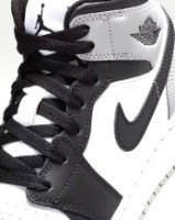 Ботинки детские Nike Air Jordan 1 Mid Bg White/Light Smoke Grey/Black, s.38 фото №3 — интернет-магазин Desire.md
