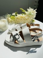 Сандалии женские Betsy 927064-02-05 White, s.39 фото №1 — интернет-магазин Desire.md