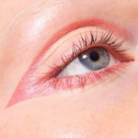 Карандаш для глаз MAC Colour Excess Gel Strawberry Milk фото №3 — интернет-магазин Desire.md