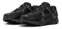 Adidași pentru dame Nike Zoom Vomero 5 Triple Black, s.46