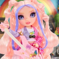 Кукла Rainbow High Junior High RockBand: Bella Parker (077488) фото №3 — интернет-магазин Desire.md