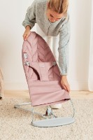 Șezlong pentru bebeluși BabyBjorn Bliss Dusty Pink Cotton (006222A) imaginea #2 — magazin online Desire.md