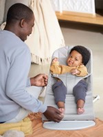 Șezlong pentru bebeluși BabyBjorn Bliss Light Grey Cotton (006224A) imaginea #5 — magazin online Desire.md