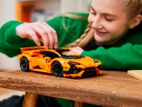Set de construcție Lego Technic Lamborghini Huracán Tecnica Orange (42196) imaginea #3 — magazin online Desire.md