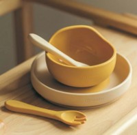 Тарелка силиконовая на присоске Petite&Mars Take&Match Intense Ochre (100223C0 фото №2 — интернет-магазин Desire.md