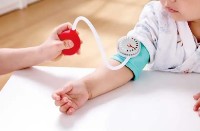 Игровой набор доктора Hape Little Doctors Medical Set (E3228) фото №2 — интернет-магазин Desire.md