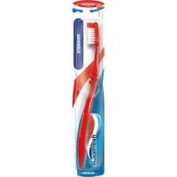 Periuta de dinti Aquafresh Standard Medium Red new