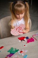 Joc educativ Far Far Land Dress up the Doll (292500) imaginea #5 — magazin online Desire.md