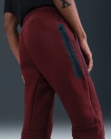 Pantaloni spotivi pentru bărbați Nike Tech Dark Team Red/Burgundy Crush/Black, s.L imaginea #3 — magazin online Desire.md