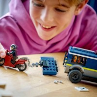 Set de construcție Lego City: Police Prisoner Transport Van (60479) imaginea #3 — magazin online Desire.md