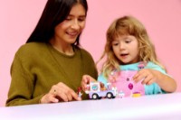 Set de construcție Lego Friends: Unicorn Cake Delivery Car (42675) imaginea #3 — magazin online Desire.md