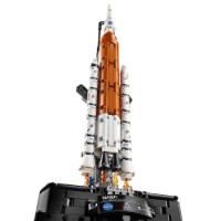 Set de construcție Lego Technic: NASA Artemis Space Launch System Rocket (42221) imaginea #9 — magazin online Desire.md