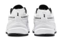 Adidași pentru dame Nike Wmns Initiator White/Metallic Silver, s.36 imaginea #2 — magazin online Desire.md