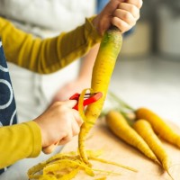 Овощечистка Opinel Peeler Petit Chef (001745) фото №3 — интернет-магазин Desire.md