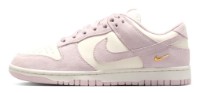 Кеды женские Nike Dunk Low Suede Sail/White/Metallic Gold/Pearl Pink, s.40.5 фото №5 — интернет-магазин Desire.md