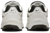 Кроссовки мужские Nike P-6000 Sail/Medium Ash/Phantom/Off-Noir, s.40.5 фото №5 — интернет-магазин Desire.md