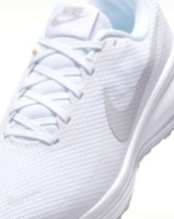 Adidași pentru dame Nike Revolution 8 White/Pure Platinum, s.37.5 imaginea #3 — magazin online Desire.md