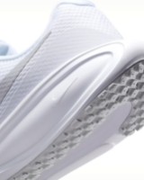 Adidași pentru dame Nike Revolution 8 White/Pure Platinum, s.40.5 imaginea #4 — magazin online Desire.md