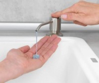 Chiuvetă de bucătărie cu baterie, dozator și picurător Fabiano 70x45 Satin imaginea #4 — magazin online Desire.md