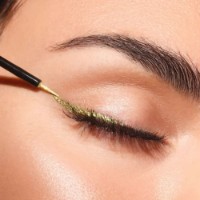 Подводка для глаз Artdeco Long-Wear Metallic Liquid Liner 15 Metallic Gold фото №2 — интернет-магазин Desire.md