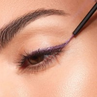 Подводка для глаз Artdeco Long-Wear Metallic Liquid Liner 35 Metallic Violet фото №2 — интернет-магазин Desire.md