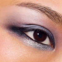 Fard de pleoape MAC Dazzleshadow Eye Sticks Demure Diamonds imaginea #3 — magazin online Desire.md