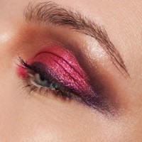 Тени для век MAC Dazzleshadow Liquid Metallic Fuchsia Future фото №3 — интернет-магазин Desire.md