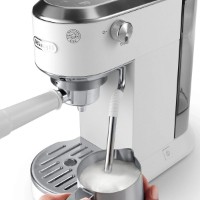 Cafetiera electrica Delonghi EC 890.WI imaginea #4 — magazin online Desire.md