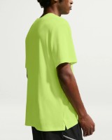 Tricou bărbătesc Nike Miler Volt Ice/Barely Volt, s.S (IF2082737) imaginea #2 — magazin online Desire.md