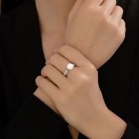 Кольцо из серебра с жемчугом и фианитами Sokolov 94014413 s.18 2,08gr фото №5 — интернет-магазин Desire.md