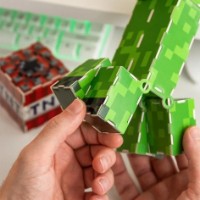 Set de construcție Paladone Minecraft Creeper (PP13952MCF) imaginea #2 — magazin online Desire.md