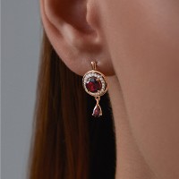 Серьги из золота с гранатами и фианитами Sokolov 51-321-01426-1  3,06g фото №2 — интернет-магазин Desire.md