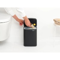 Coș de gunoi Brabantia Bo Small 4L Black Matte imaginea #7 — magazin online Desire.md