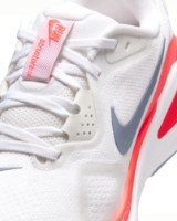 Кроссовки женские Nike Structure 26 White/Hot Lava/Hydrogen Blue/Ashen Slate, s.39 фото №3 — интернет-магазин Desire.md