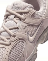 Adidași pentru dame Nike V5 Rnr Moon Particle/Light Orewood Brown, s.38 imaginea #3 — magazin online Desire.md