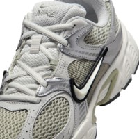 Кроссовки женские Nike V5 Rnr Spruce Fog/Metallic Silver/Photon Dust/Summit White, s.37.5 фото №6 — интернет-магазин Desire.md