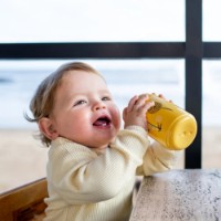 Cana cu pai Tommee Tippee Superstar Sippee 12m+ 390ml Yellow (TT0536) imaginea #3 — magazin online Desire.md