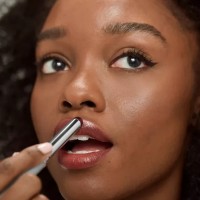 Помада для губ Clinique Almost Lipstick Nude Honey  фото №3 — интернет-магазин Desire.md