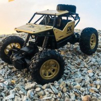 Jucărie teleghidată New World 1:18 Rock Crawler Gold (2029) imaginea #3 — magazin online Desire.md
