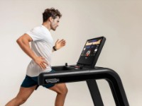Беговая дорожка Technogym Artis Run фото №2 — интернет-магазин Desire.md