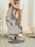 Șezlong pentru bebeluși BabyBjorn Bliss Sand Grey (006080A) imaginea #5 — magazin online Desire.md