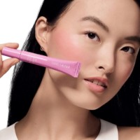 Blush pentru față Estee Lauder Futurist Blushmaker Dewy Cheek 01 Meet Cute 10ml imaginea #3 — magazin online Desire.md