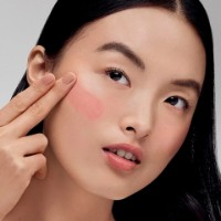 Blush pentru față Estee Lauder Futurist Blushmaker Dewy Cheek 03 Stolen Glance 10ml imaginea #3 — magazin online Desire.md