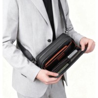 Rucsac pentru oraș WiWU Master Genuine Leather Fingerprint Lock Crossbody Bag Black imaginea #3 — magazin online Desire.md