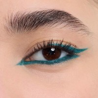 Creion pentru ochi Yves Saint Laurent Lines Liberated 13 Turquoise  imaginea #2 — magazin online Desire.md