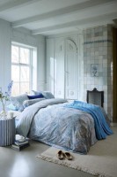 Perna decorativa Pip Studio Moon Flower Roll 22x70 Ligt Blue (332426) imaginea #4 — magazin online Desire.md