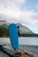 Туристический коврик Therm-a-Rest Trail Pro Regular Wide Blue 2025 фото №4 — интернет-магазин Desire.md