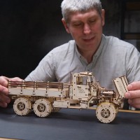 3D-puzzle UGears Cargo Truck (UTG0155) imaginea #4 — magazin online Desire.md